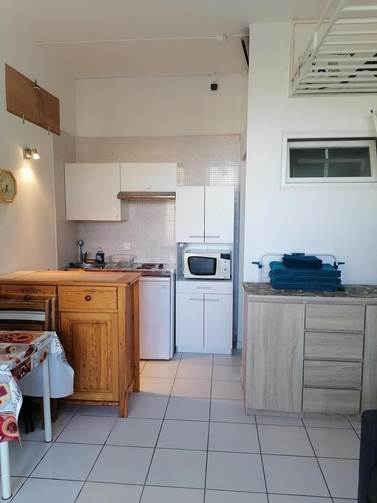 Ground Floor Studio With Access To Beach And Pool Le Barcares Bilik gambar